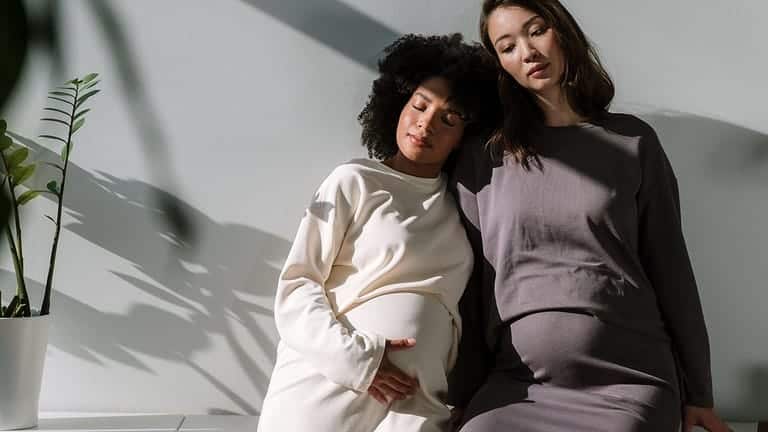 The-Maternal-Wall-Unconscious-Bias-Pregnant-Women-in-2023-768x432 HR Praktijk Werken in diverse, multiculturele teams Vivian Acquah